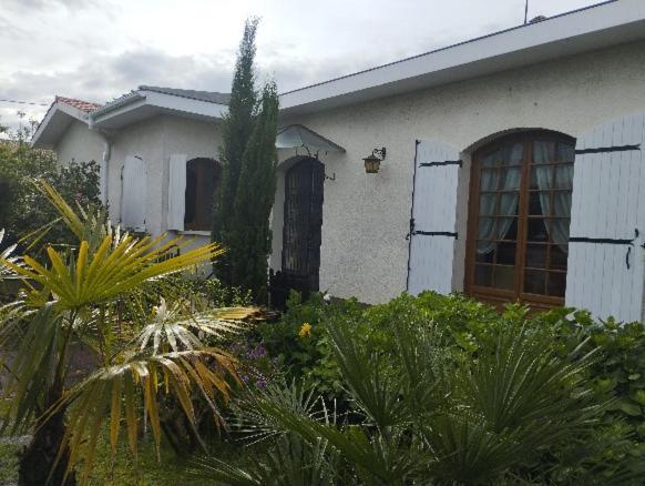 L'Orangine Bed and Breakfast Le Bouscat Εξωτερικό φωτογραφία